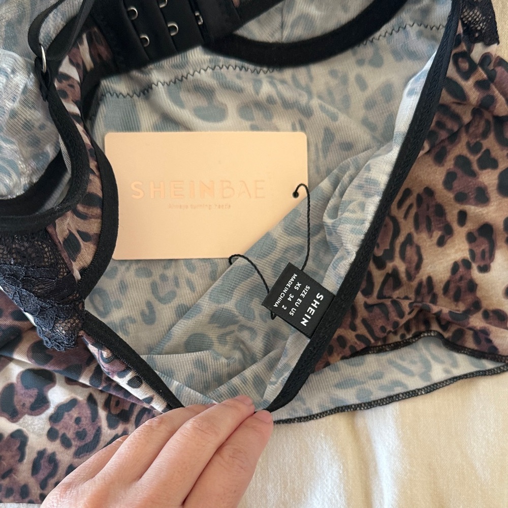 Lace Leopard Cropped Cami - Picture 3 of 3